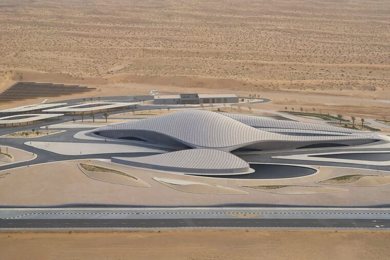 Zaha Hadid - BEEAH Group - Sharjah 1