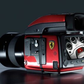 Hasselblad - Ferrari H4D-40 Edition 1